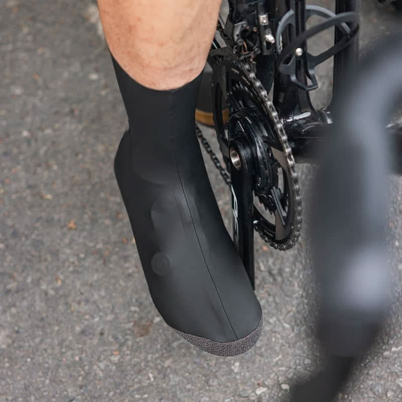 Santic Bermuda Waterproof Aero Shoe Covers - Black