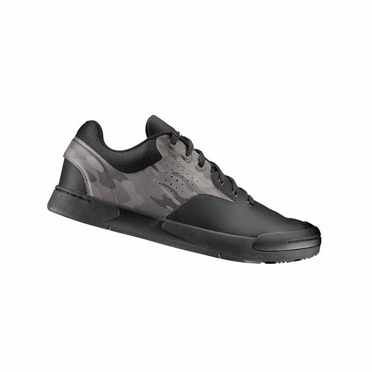 Giant Shoe Shuttle Flat - Black Camo