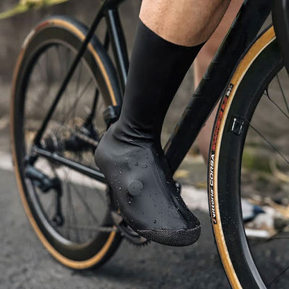 Santic Bermuda Waterproof Aero Shoe Covers - Black