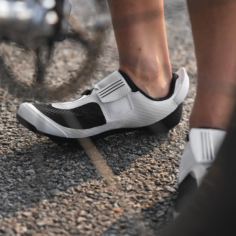 Santic NF Carbon Triathlon Shoes - White/Black